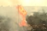 ¡Huachipa sigue en llamas! Incendio en almacén clandestino se reavivó y se registran fuertes explosiones