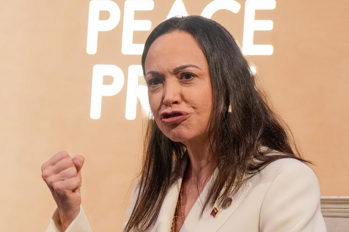 La premio Nobel de la Paz, María Corina Machado, pronuncia un discurso en una conferencia de prensa en el Grand Hotel de Oslo, Noruega, el 11 de diciembre de 2025. (Heiko Junge / NTB / AFP)