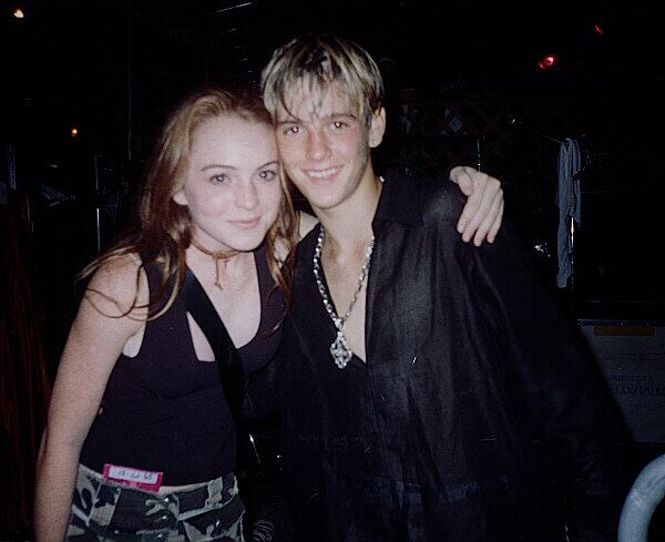 Aaron Carter y Lindsay Lohan a inicios del 2000 (Foto: Aaron Carter Fans / Twitter)