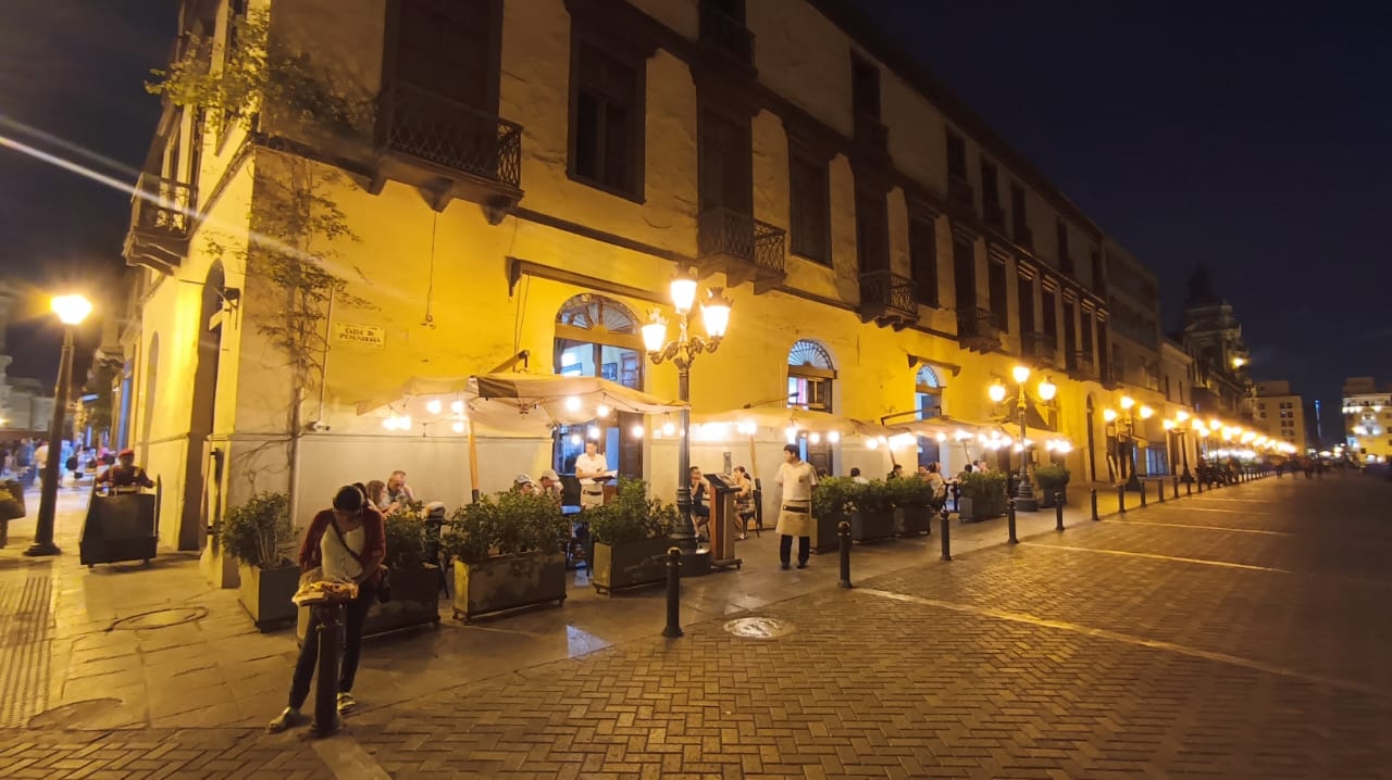 El Bar Cordano fue fundado en 1905 en el Centro Histórico de Lima. (@gec)