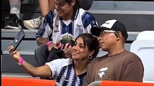 Edison Flores se luce en la Liga Peruana de Vóley y se toma fotos con los hinchas de Alianza Lima | VIDEO