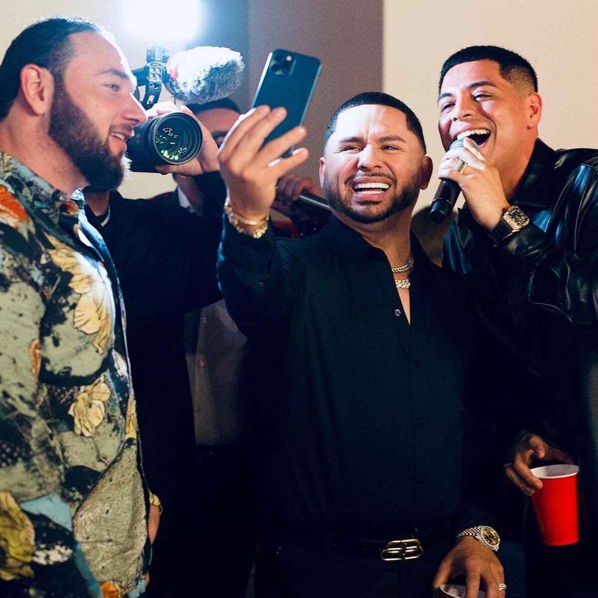 Han cantado en vivo juntos en algunas ocasiones, casi siempre entre amigos o reuniones privadas (Foto: Larry Hernández / Instagram)