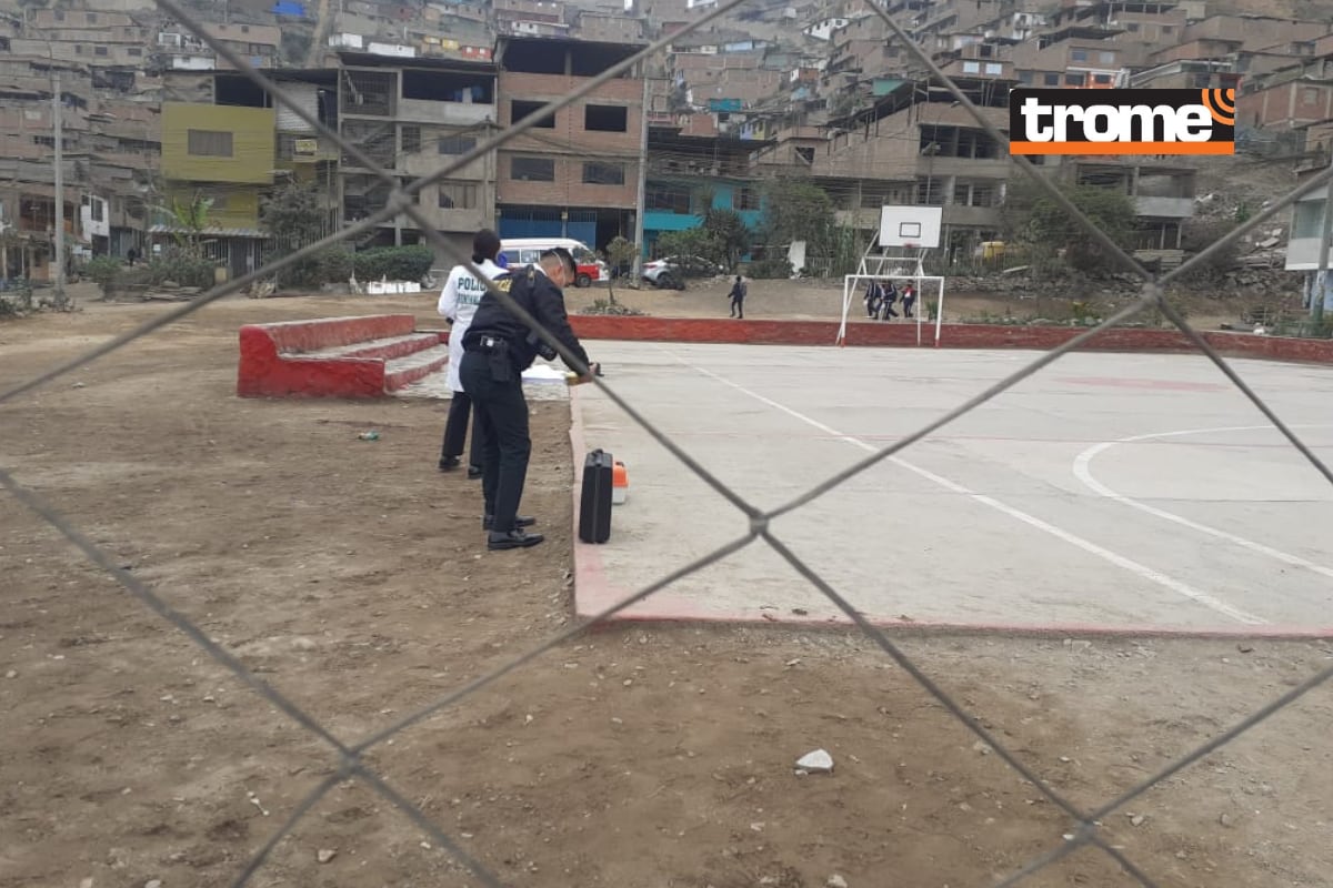 Dos jóvenes, uno de ellos padre de familia, son asesinados por barristas de la 'U' en Villa María del Triunfo. (fotos: Mónica Rochabrum/Trome)