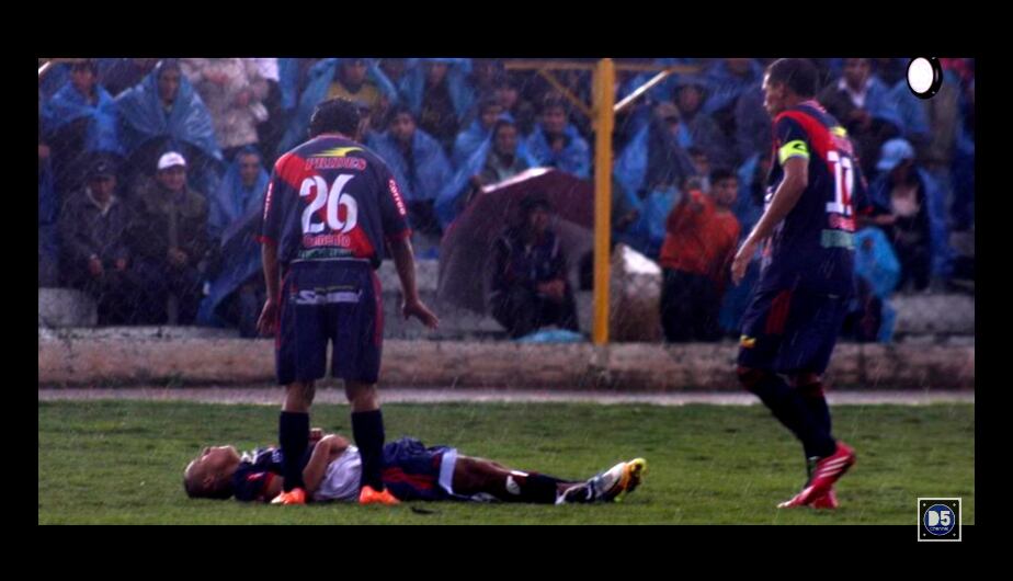 El jugador Joao Contreras fue víctima de un rayo. (foto: captura)