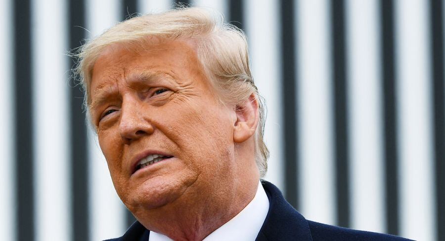 El presidente de Estados Unidos, Donald Trump, habla con los medios de comunicación en Alamo, Texas, el 12 de enero de 2021. (MANDEL NGAN / AFP).