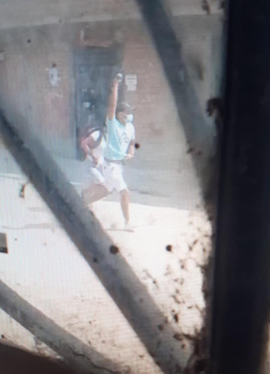 Un grupo de vecinos de la cooperativa de vivienda Santa María, en San Juan de Lurigancho se han organizado y han amenazado con linchar a los asaltantes ‘raqueteros’.