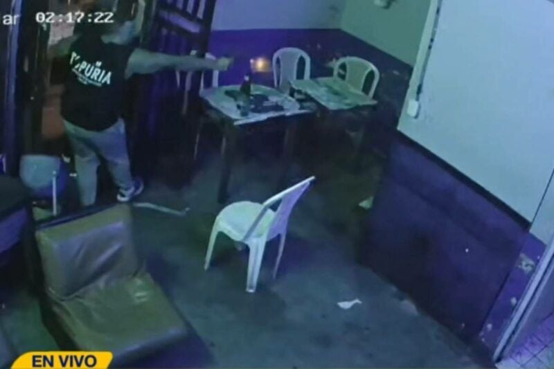 Cámaras captaron el crimen dentro de bar clandestino. Foto: ATV