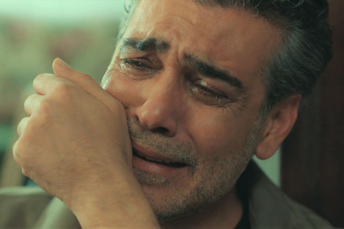 Volkan se queda solo y sufre mucho al final de "Infiel" (Foto: Med Yapım)