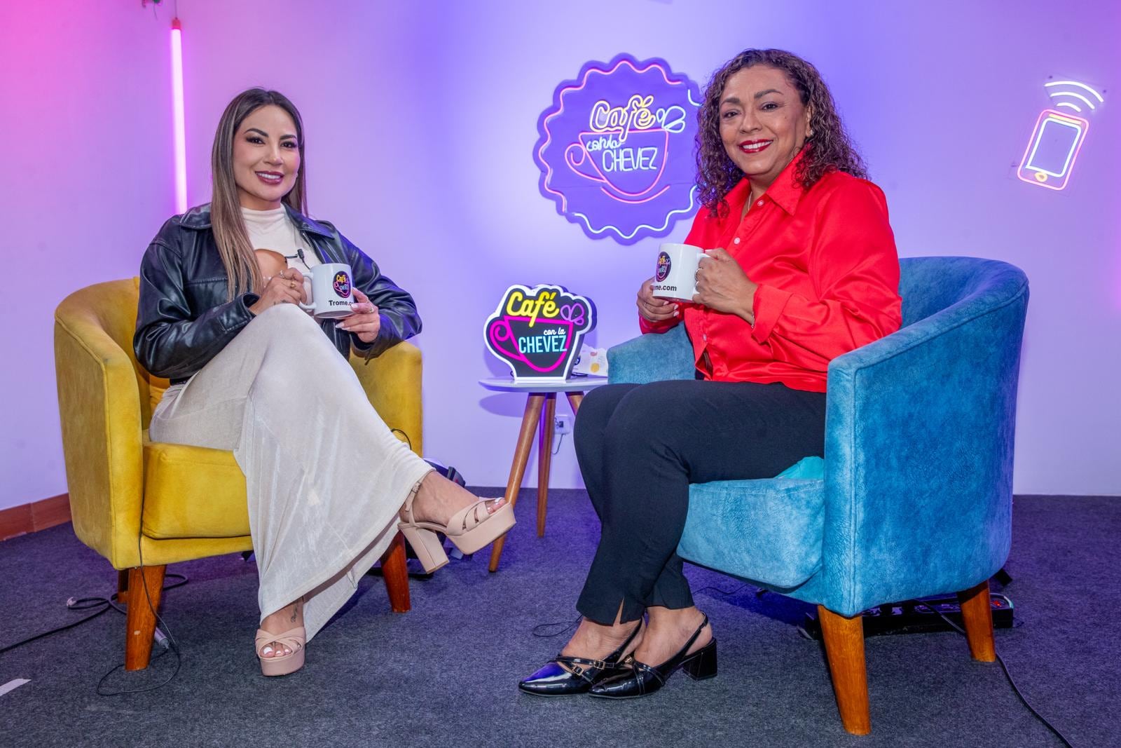 Pamela López en Café con la Chevez