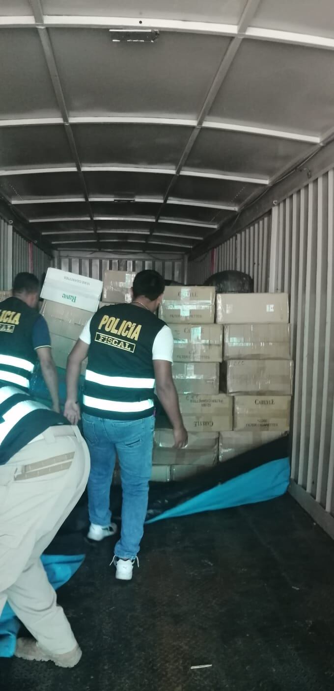 Las autoridades informaron que todos los productos incautados fueron fabricados en Paraguay e ingresaron al país a través de la frontera con Bolivia