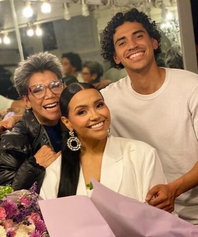 Bettina Oneto y sus hijos