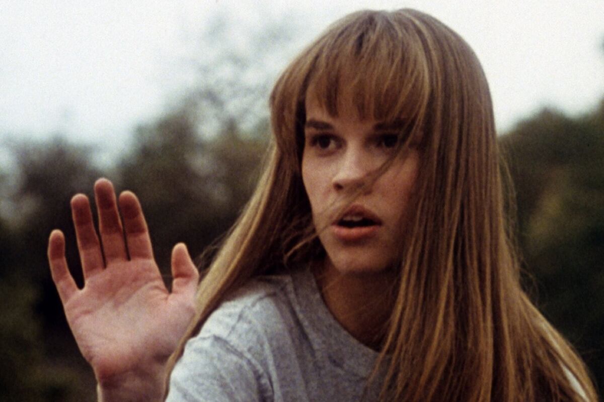 ¿Julie Pierce podría aparecer en "Cobra Kai 5"? Esto dijo Hilary Swank (Foto: Columbia Pictures)