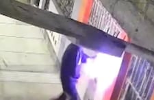 Rímac: Delincuentes extorsionan a humilde vendedora de alitas broaster y detonan explosivo en su puerta