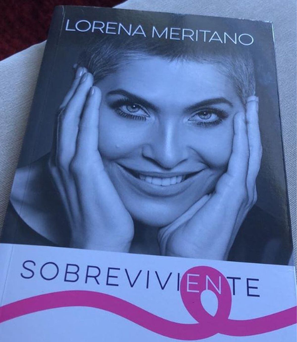 Lorena Meritano publicó su libro "Sobreviviente" para contar cómo pasó la enfermedad (Foto: Instagram de Lorena Meritano)