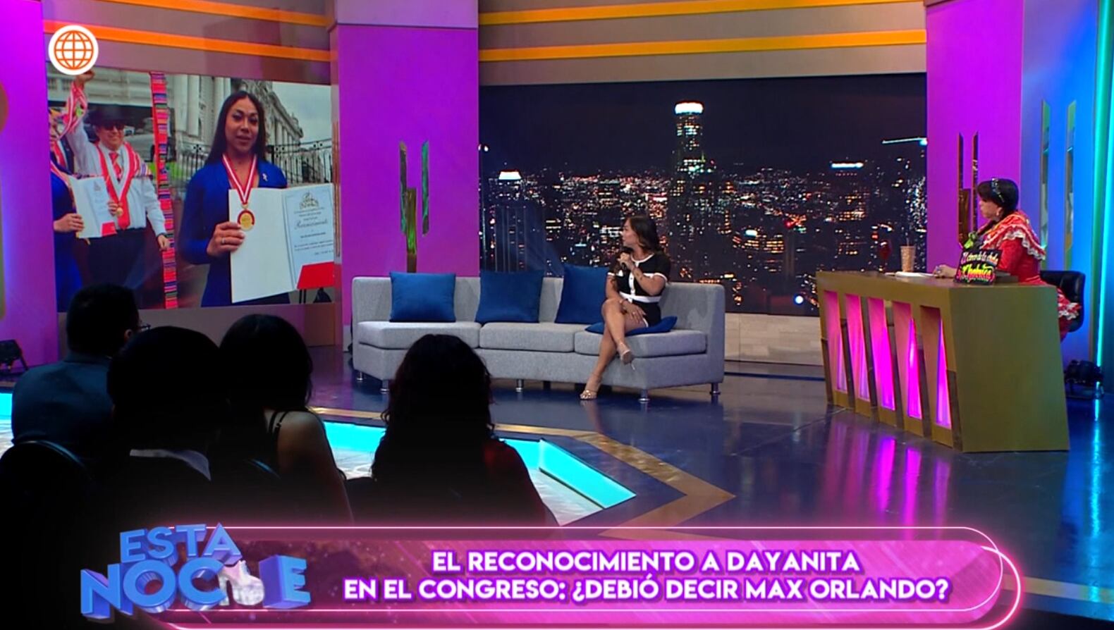 Congreso dio diploma a Dayanita con su nombre masculino.