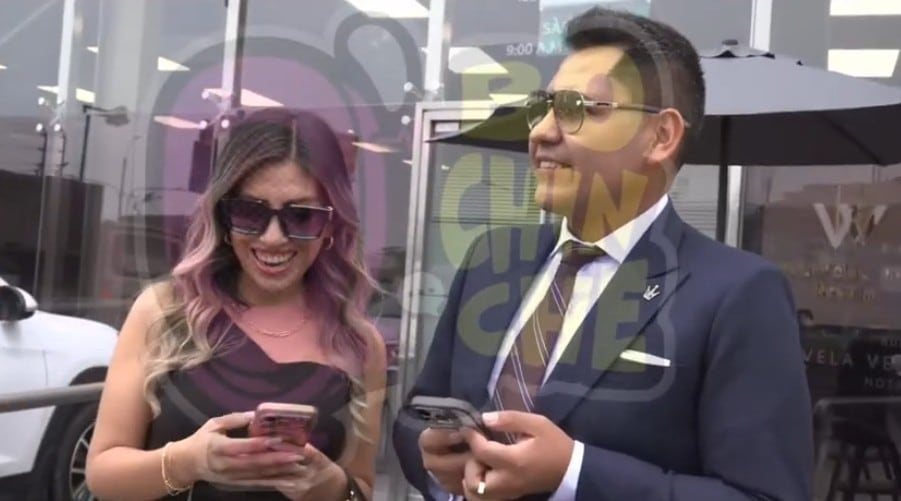 Los encargos de la vestimenta de Karla y Christian.