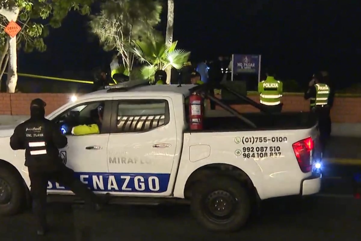 Hallan muerto a hombre con 14 disparos en Miraflores. (Foto: Captura/América Noticias)