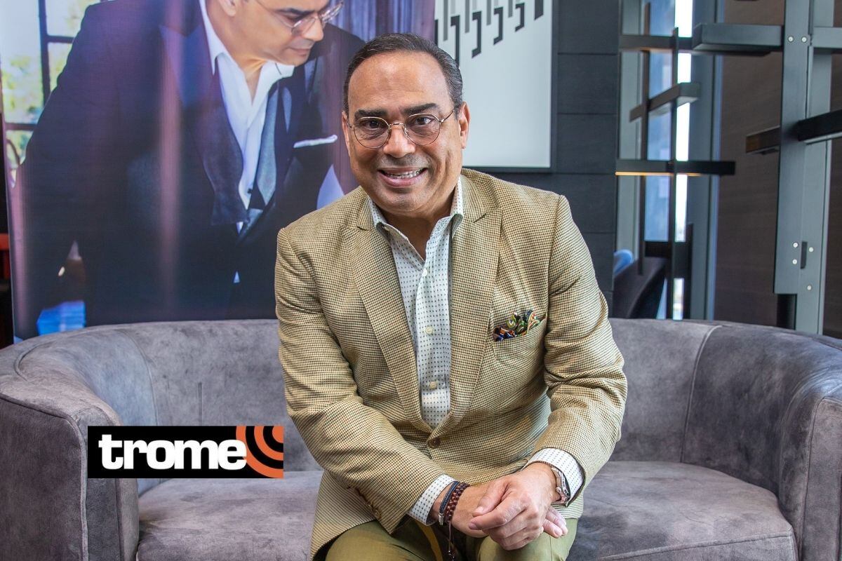 Gilberto Santa Rosa dice que Daniela Darcourt, Yahaira, Paula Aris, Gaby Zambrano, Amy G, tienen buenas voces y no descarta, en un futuro, hacer un feat con alguna de ellas. (Foto: GEC/ Allengino Quintana)