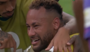 El llanto desconsolado de Neymar por la eliminación de Brasil en el Mundial ante Noruega | VIDEO