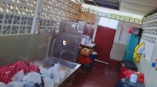 ¡Indignación en Satipo! Familias compran hielo para conservar cadáveres porque morgue opera sin cámara frigorífica