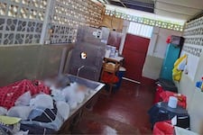 ¡Indignación en Satipo! Familias compran hielo para conservar cadáveres porque morgue opera sin cámara frigorífica