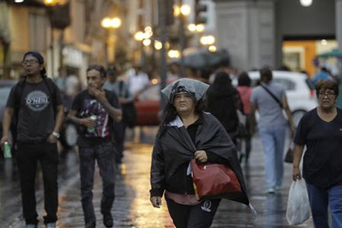 Hasta el momento, Lima metropolitana ya está experimentando lloviznas en varios distritos, incluyendo SJL, Cercado de Lima, La Molina, entre otros.