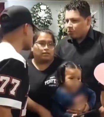 Hija de Pompinchú se retira de su velorio