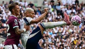 Oliver Sonne debutó en la Premier League en la derrota del Burnley ante el Tottenham| VIDEO