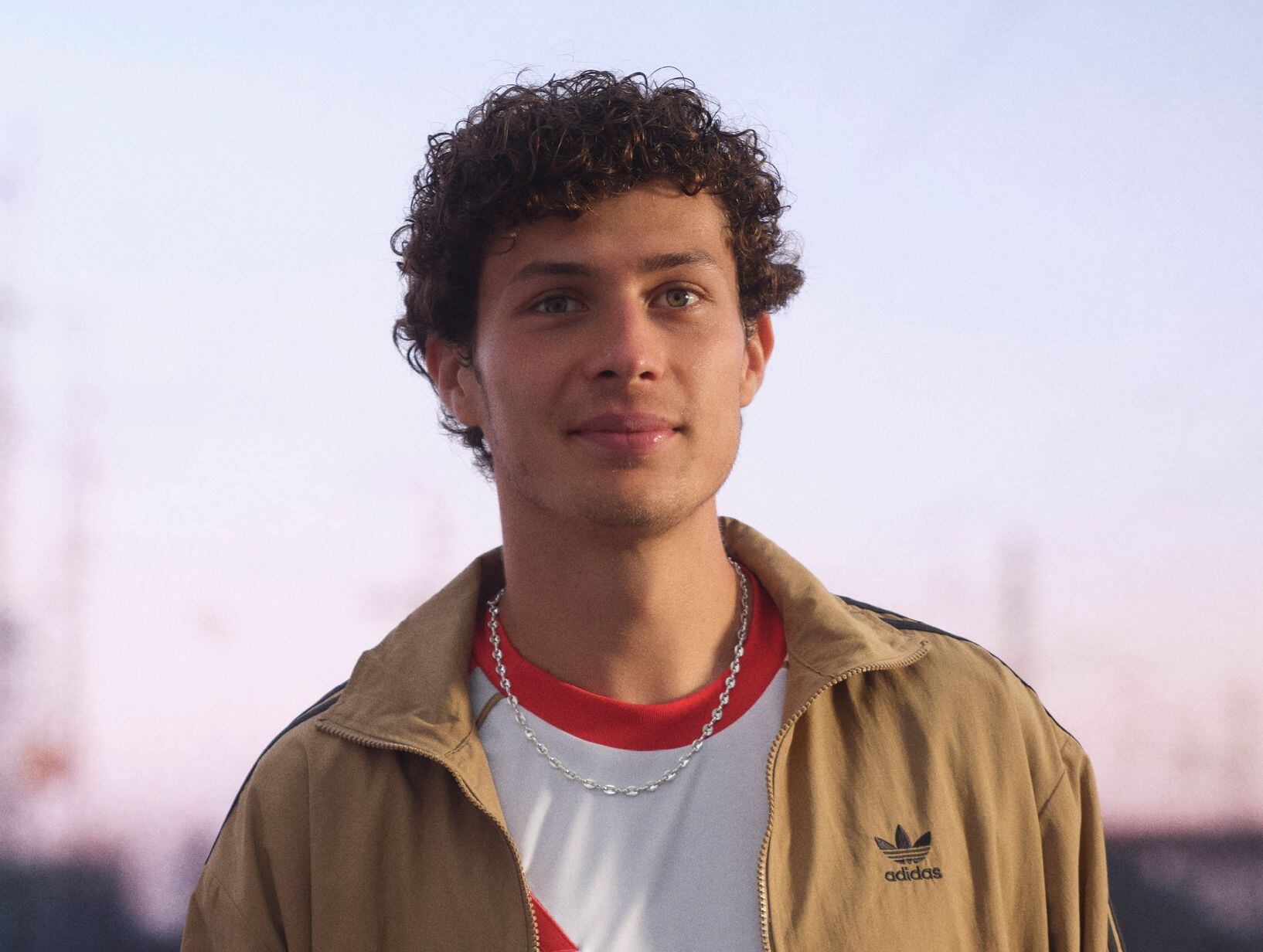 El defensor alemán de origen peruano confirma su interés de ponerse la blanquirroja.