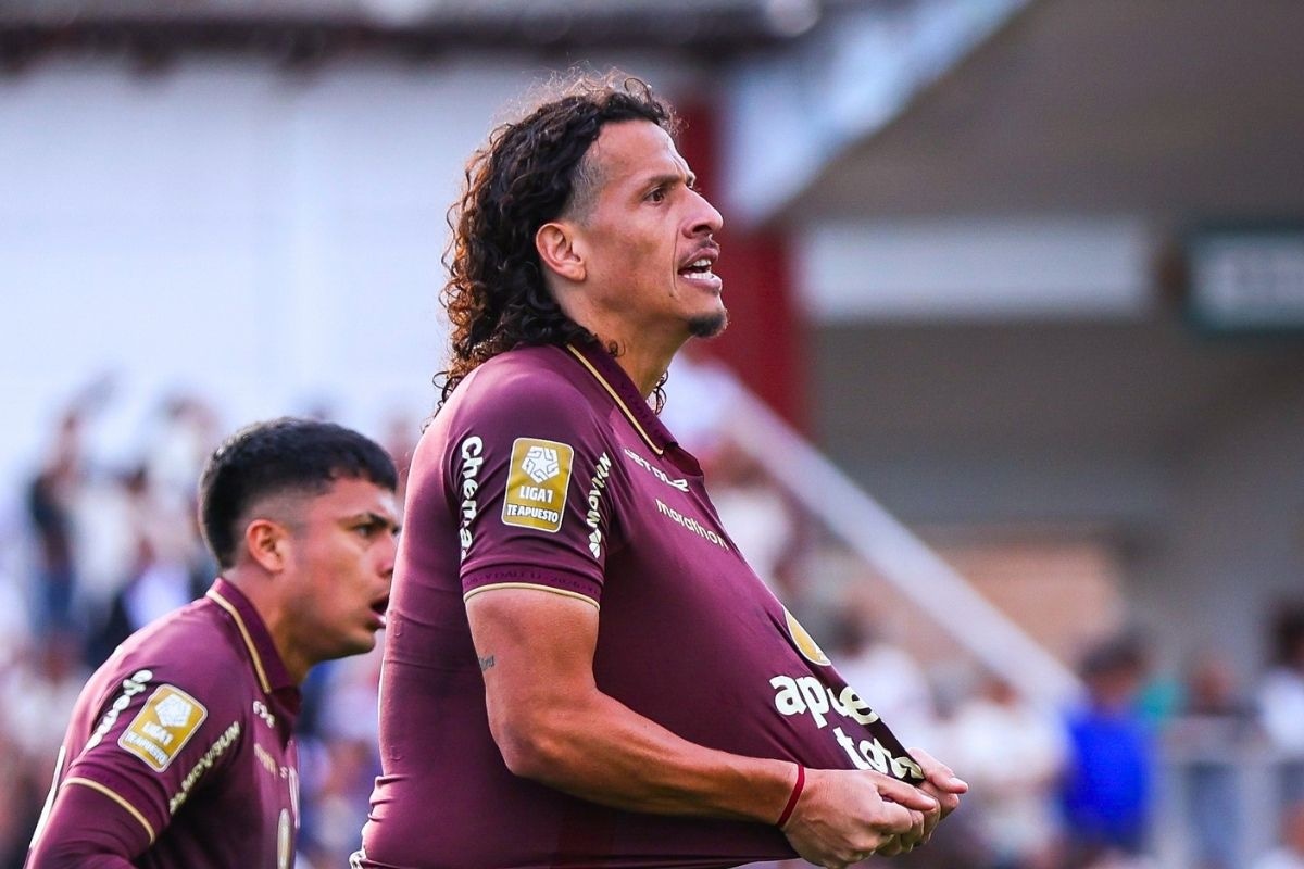 Williams Riveros festeja triunfo de Universitario en la altura (Foto: @universitario)