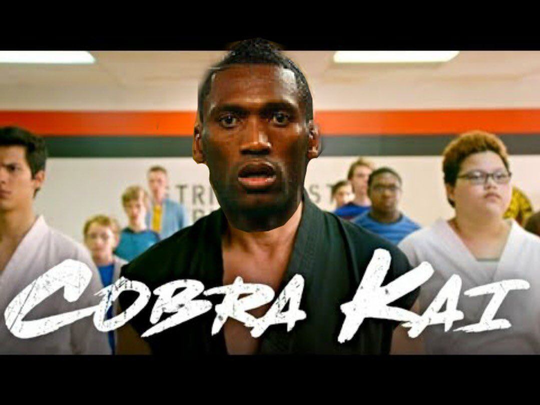 Los memes de las patadas de Domínguez y Alisson en el Ecuador vs Brasil. Foto: Facebook.