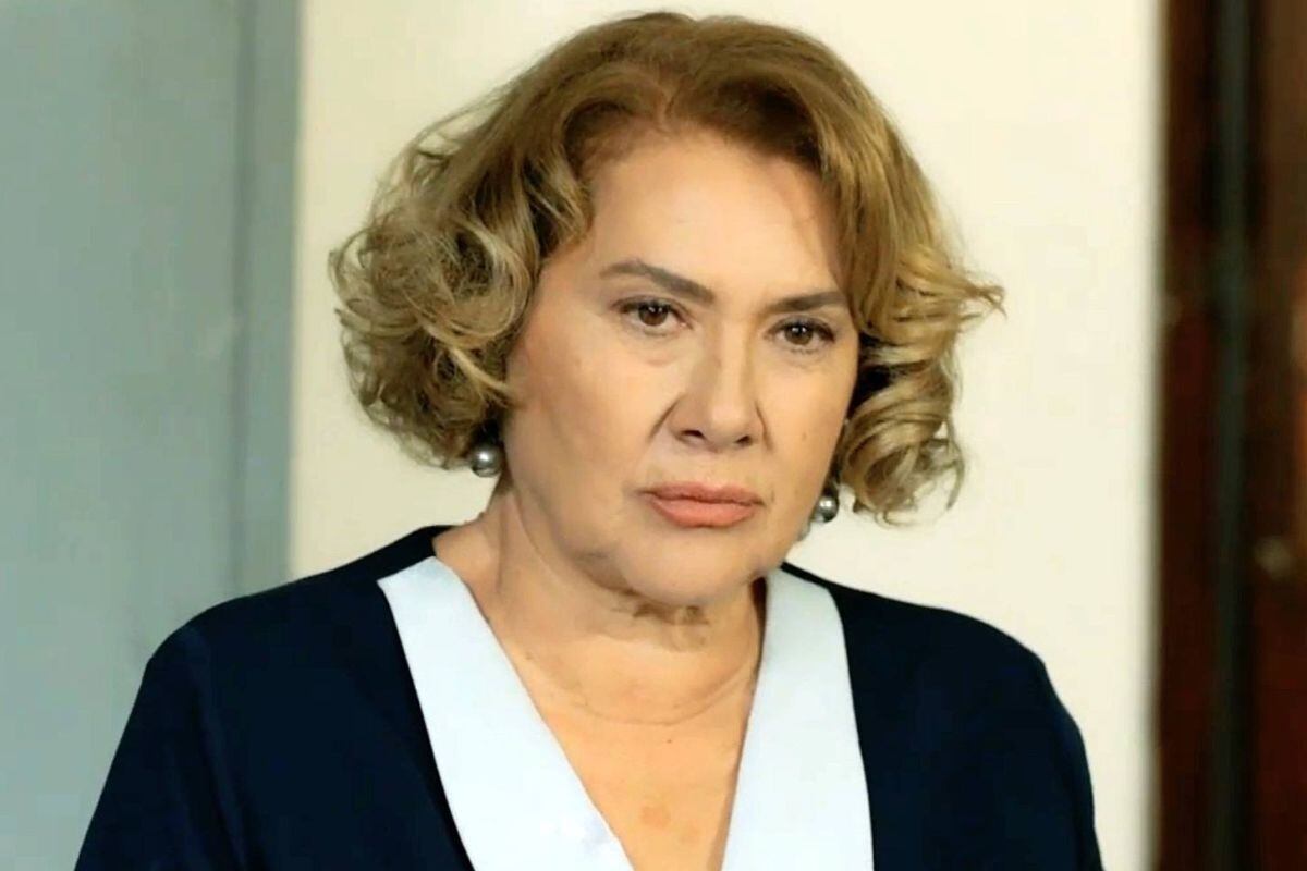 Lütfiye se mantuvo firme en su posición sobre Fikret y Züleyha en "Tierra amarga" (Foto: Tims & B Productions)