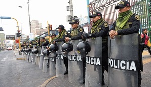 Anuncian aumento de sueldos para policías desde diciembre