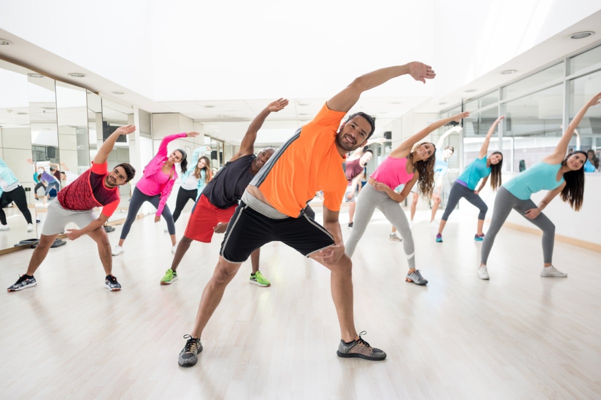 El cirujano Jean-Paul Osores detalla por qué 60 minutos de ejercicio mixto al día pueden transformar el bienestar emocional y cerebral. Foto: Istock.