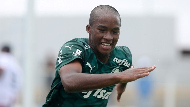 Endrick, acá a la edad de 15 años, cuando ya empezaba a entrenar con el primer equipo de Palmeiras (Foto: Lance)