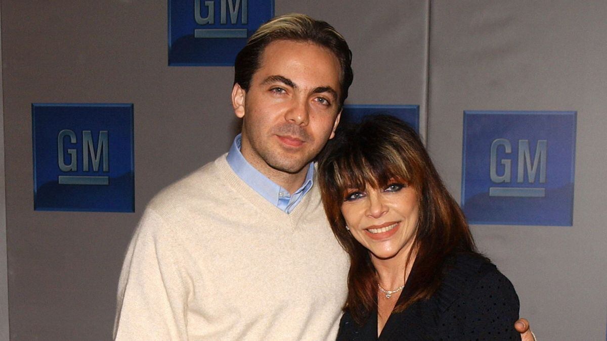 Su madre siempre ha sido un sostén en su carrera (Foto: telemundo.com)