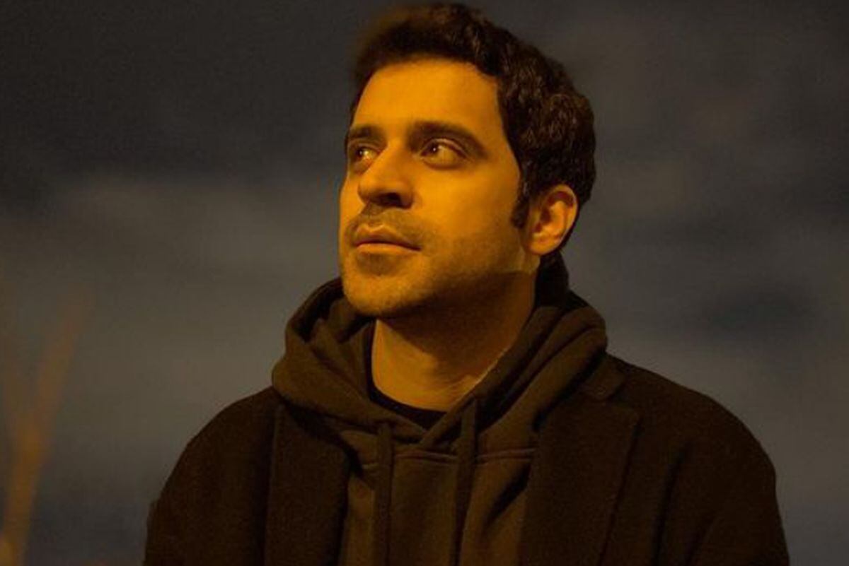 Uğur Uzunel da vida a Esat en "Inocentes" (Foto: Uğur Uzunel / Instagram)