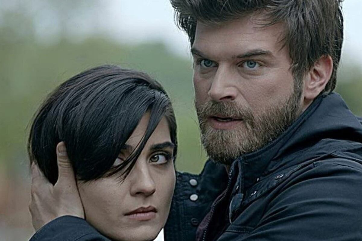 Cesur y Sühan buscarán defender su amor por sobre todas las cosas en la telenovela "Amor valiente" (Foto: Ay Yapim)