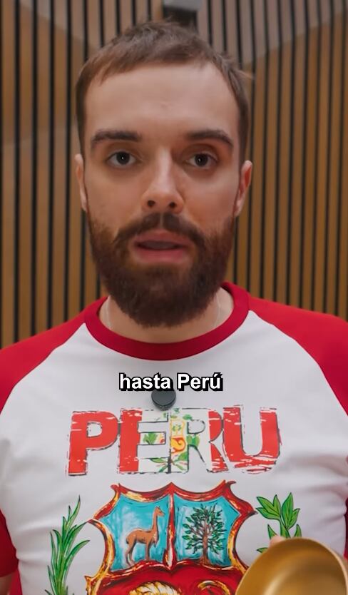 Streamer español entrega la sartén de oro. (Foto: Instagram)