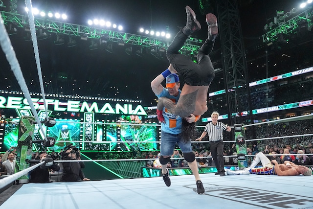 En una noche de grandes emociones, concluyó el reinado de Roman Reigns en WWE. Cody Rhodes es el campeón y la lucha tuvo la intervención de The Rock, The Undertaker y John Cena. (WWE Corp)