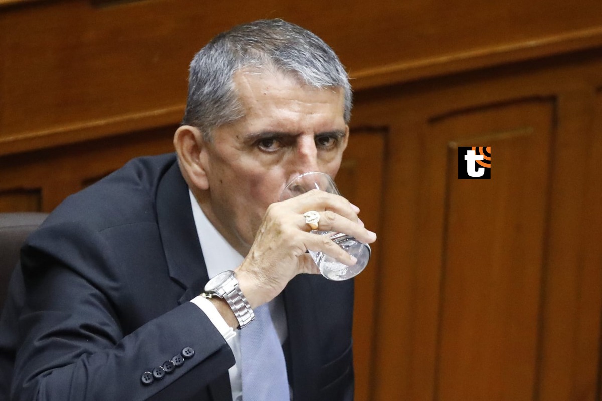 Fiscalía inició diligencias contra ministro del Interior por presunto abuso de autoridad en cese de Jorge Angulo.