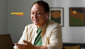 Emprender a los 50: Guía para iniciar un negocio y asegurar Ingresos