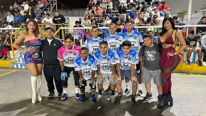 'Pashi Pashi' se hizo famosa por anfitrionar en pichangas de barrio. (Foto: Facebook)