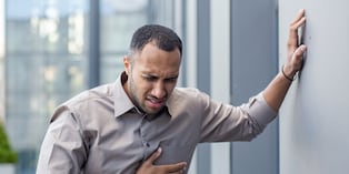 El aumento de infartos en jóvenes está relacionado con factores de riesgo como el estrés, el tabaquismo y falta de chequeos médicos. Foto: Istock.