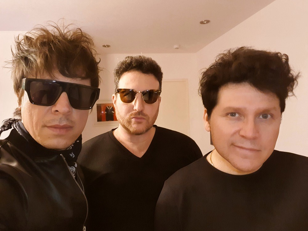 Jeffry Fischman, al medio, fue el baterista de la formación histórica de Libido.