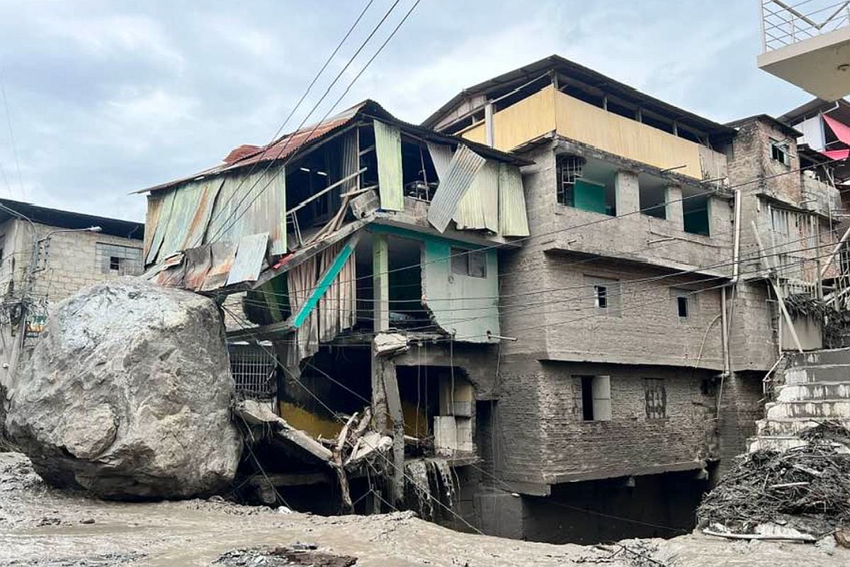Varias viviendas colapsaron por causa del desborde del río Sankirhuato en el distrito de Ayna San Francisco, en Ayacucho | Foto: Municipalidad Distrital de Ayna San Francisco (Facebook)
