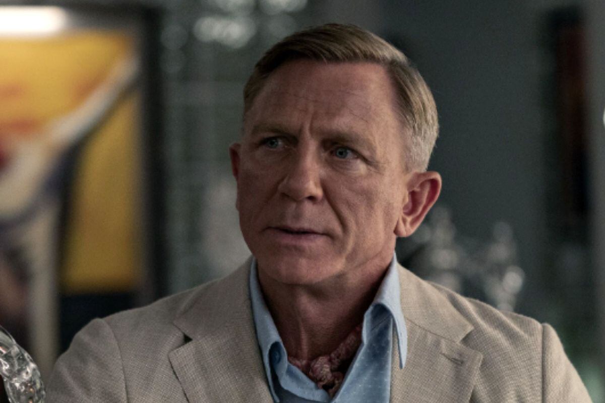 Daniel Craig interpreta a Benoit Blanc, detective contratado para investigar la muerte de Andi Brand en "Glass Onion: A Knives Out Mystery" (Foto: Netflix)