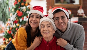 Incluye a tu abuelito en las celebraciones por Navidad