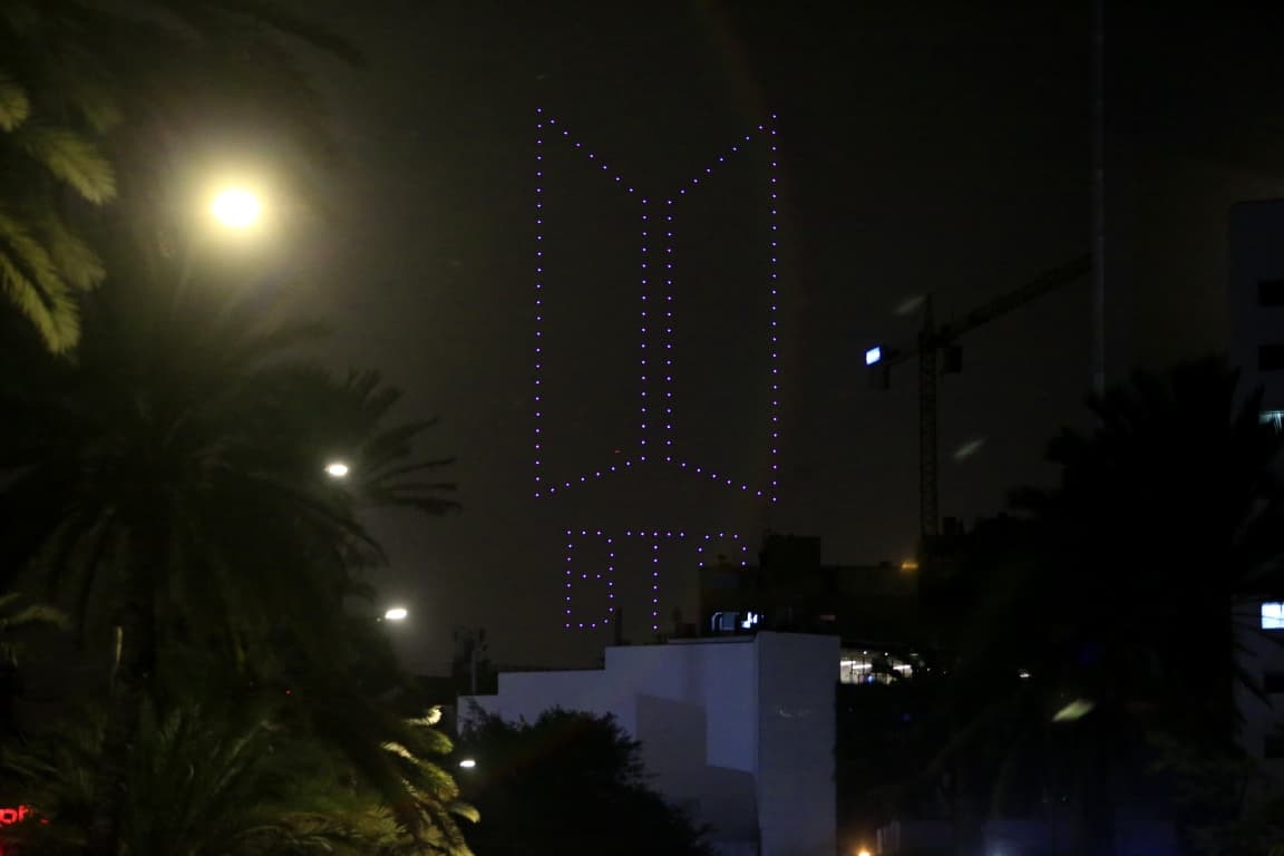 Show de drones para fans de BTS causó gran sensación entre sus fans. | (Foto: César Bueno @photo.gec)