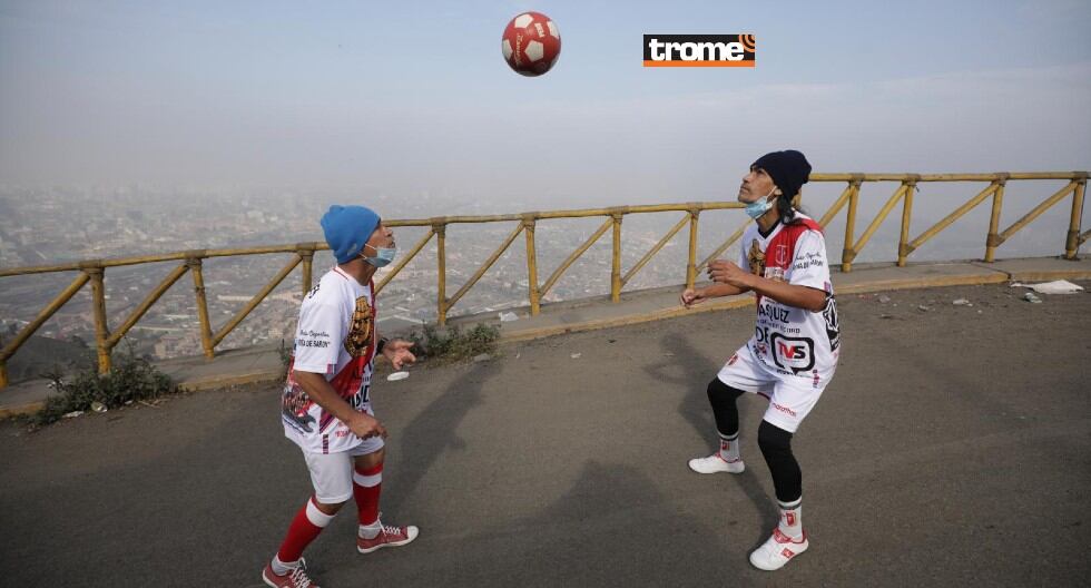 Hermanos Patadita logran muevo récord sin dejar caer el balón. (Trome / Britanie Arroyo)